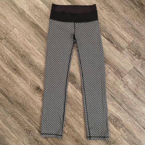 lululemon athletica Pants - Lululemon Straight-Up Pant Tri Geo Silver Spoon Black